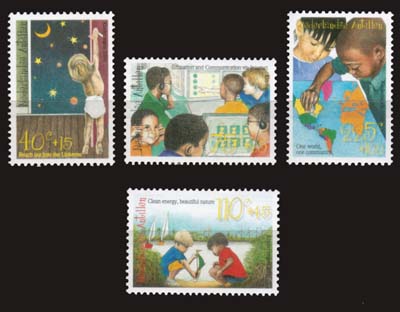 2000 Kinderzegels - Klik op de afbeelding om het venster te sluiten